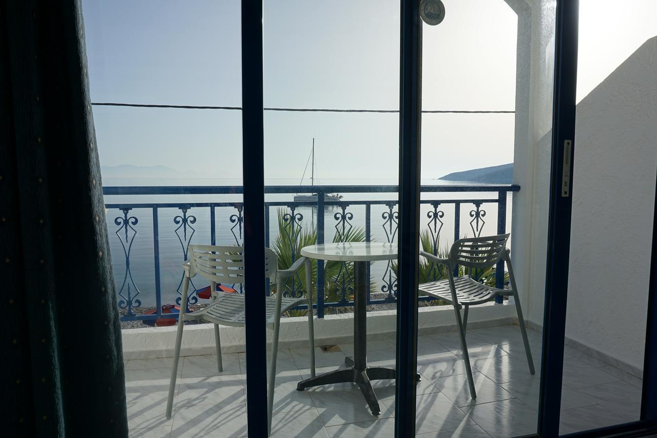 Eleni 3* Livadia (Tilos)